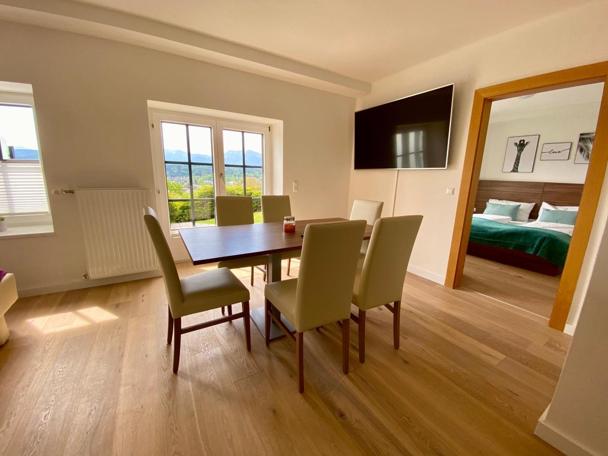 Haus Aussicht - Ferienwohnungen Velden Velden am Woerthersee Room photo